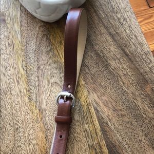 Banana Republic Leather Skinny Belt